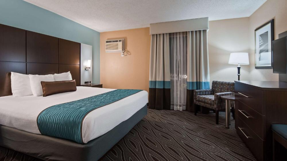 Mini King Suite interior